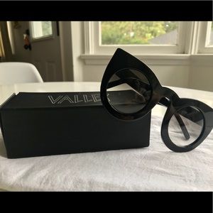 Valley Eyeware Wolves